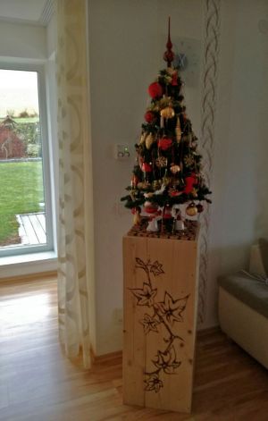 Holzsäule als Christbaumuntersetzer :)